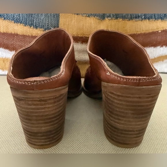 Silent D Mopat Mule Heels 39 US 8.5 Honey Brown Leather Western Anthropologie - Picture 5 of 11